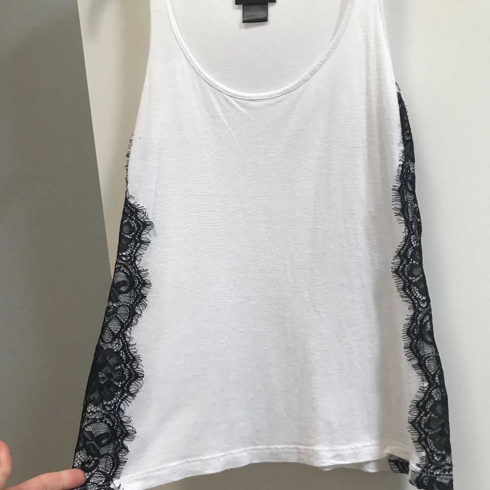 Wetseal lace tanktop